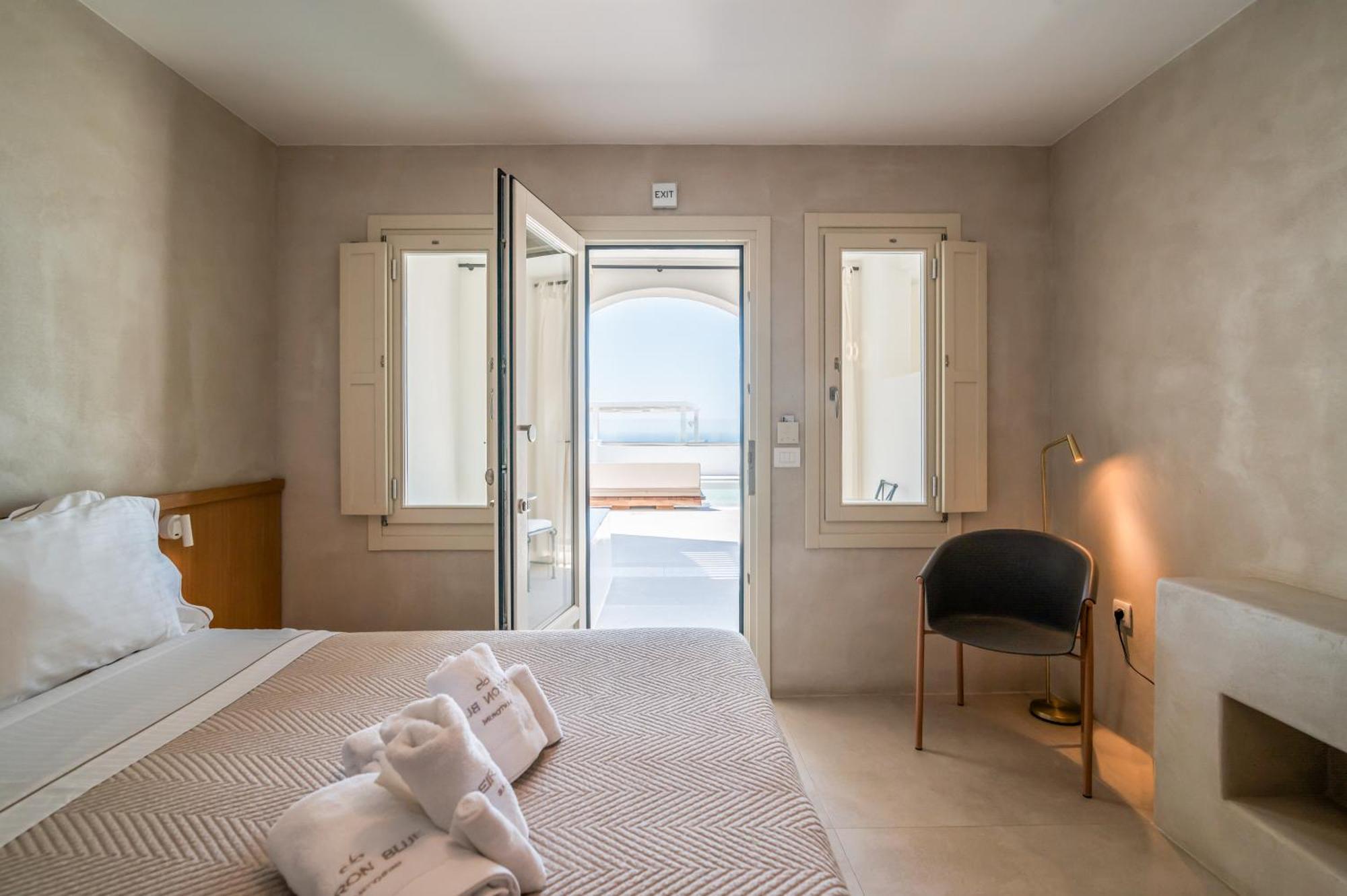 Apeiron Blue Santorini - Sustainable Adults Only 14 Plus Fira  Room photo