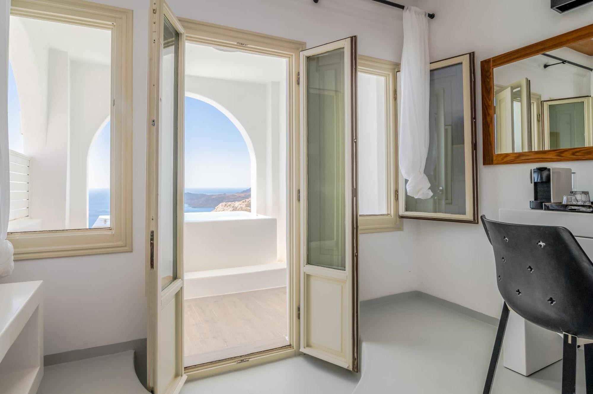 Apeiron Blue Santorini - Sustainable Adults Only 14 Plus Fira  Room photo