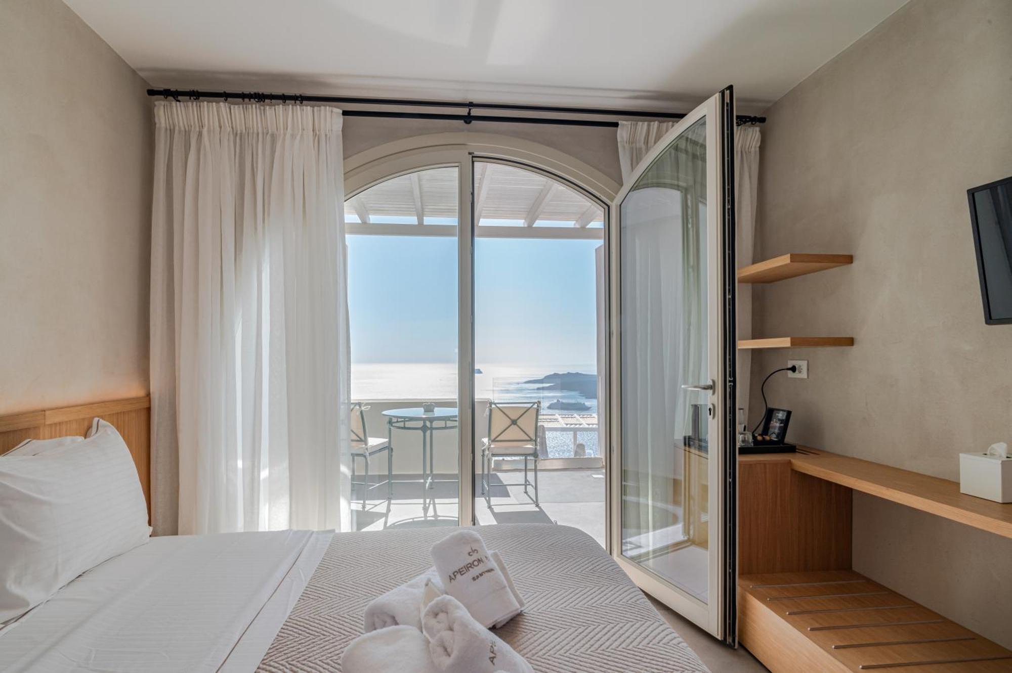 Apeiron Blue Santorini - Sustainable Adults Only 14 Plus Fira  Room photo